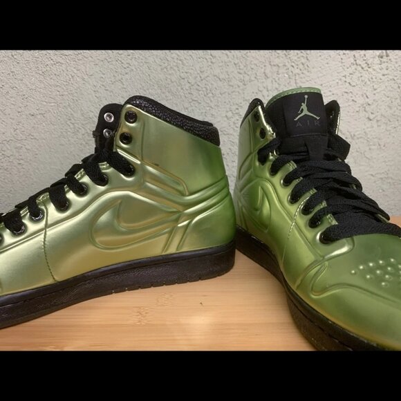 Size 8 - Jordan 1‎ Anodized Green Spark - Picture 4 of 10